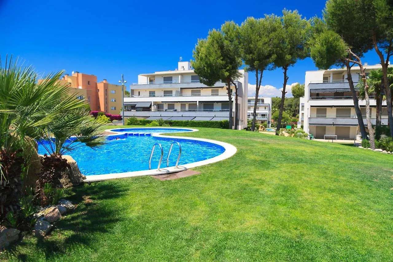 Uhc Salou Villa Family Complex location