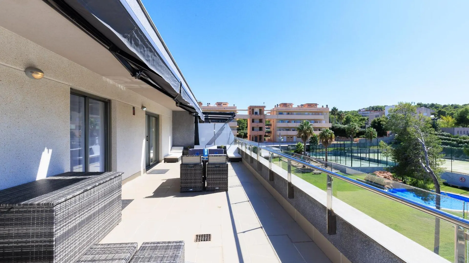 Uhc Salou Villa Family Complex Apartman